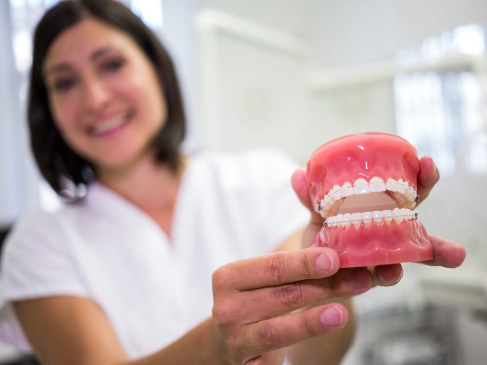 Denture in plano